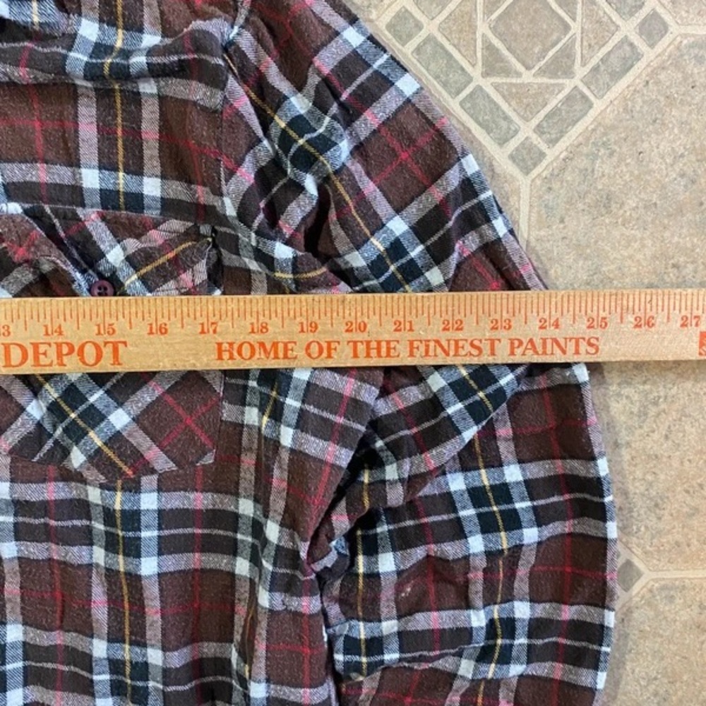 Men's Burgundy Plaid Flannel Shirt - Classic Workwear Style - Picture 5 of 5